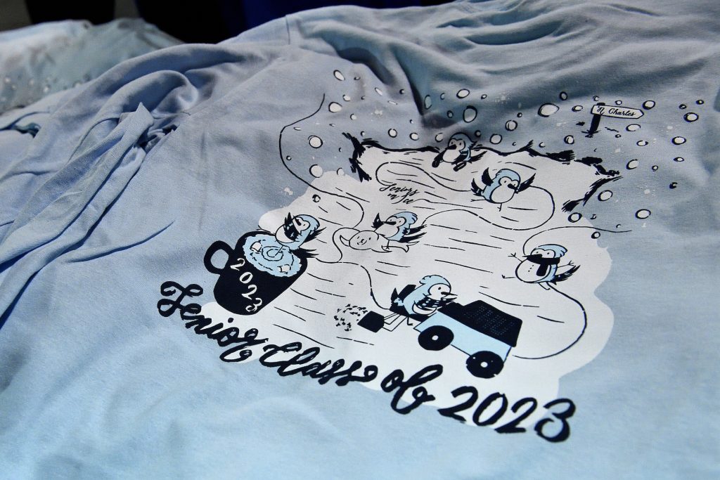 Senior Class of 2023 shirt with illustration of blue jays on an ice rink